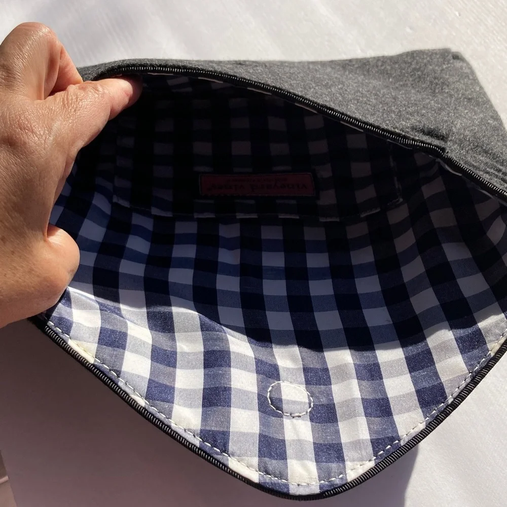 VINEYARD VINES Wool Charcoal Clutch Magnetic Closure Bag 6 x 10 inches NEW